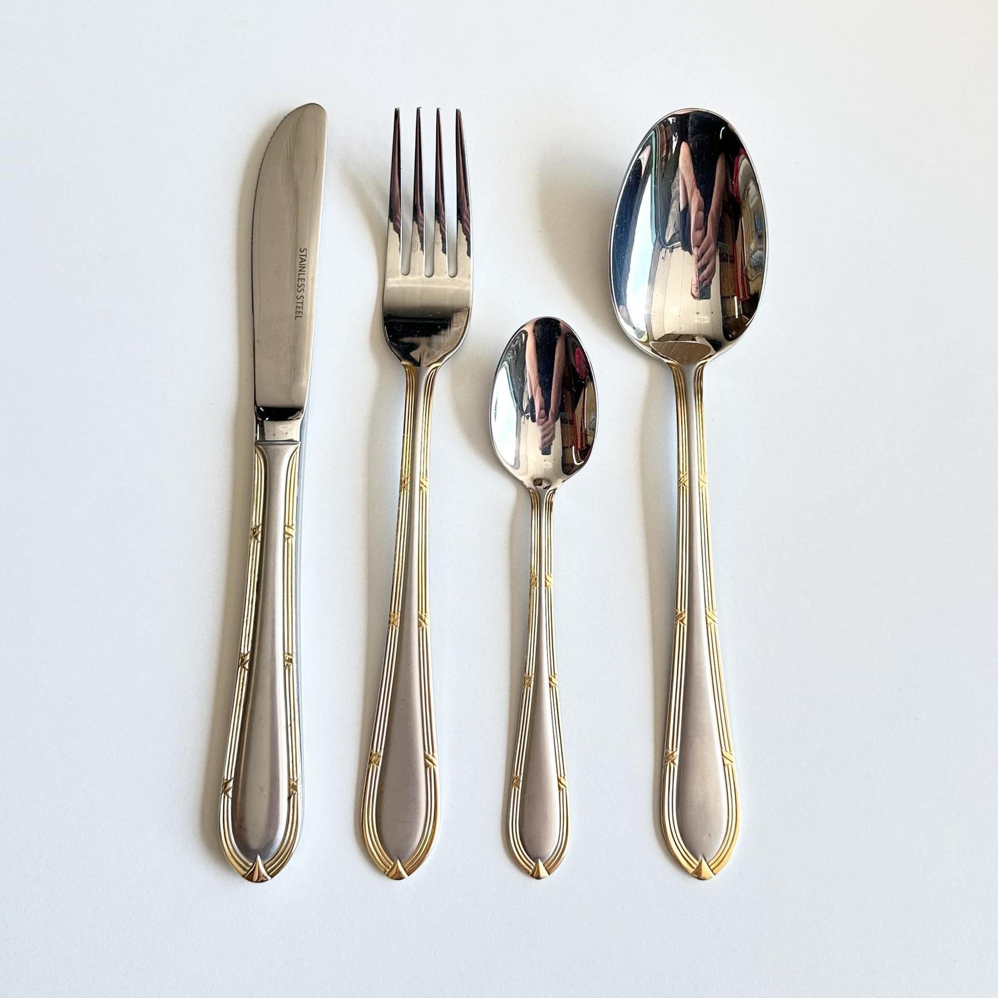 Столові прибори класичні з золотим декором KL-031