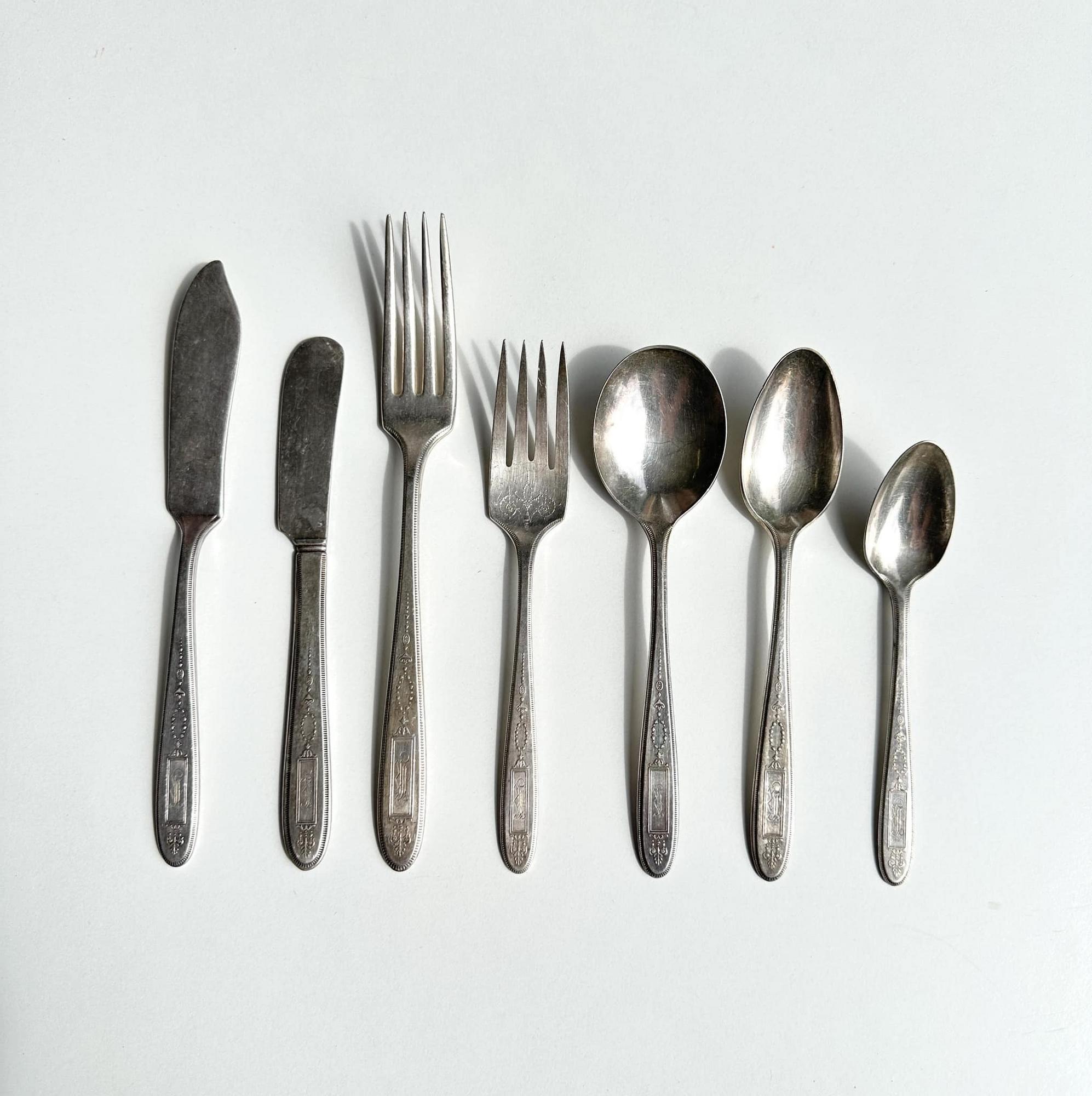 Столові прибори з монограмою вікторіанський візерунок столове срібло вінтаж KL-039