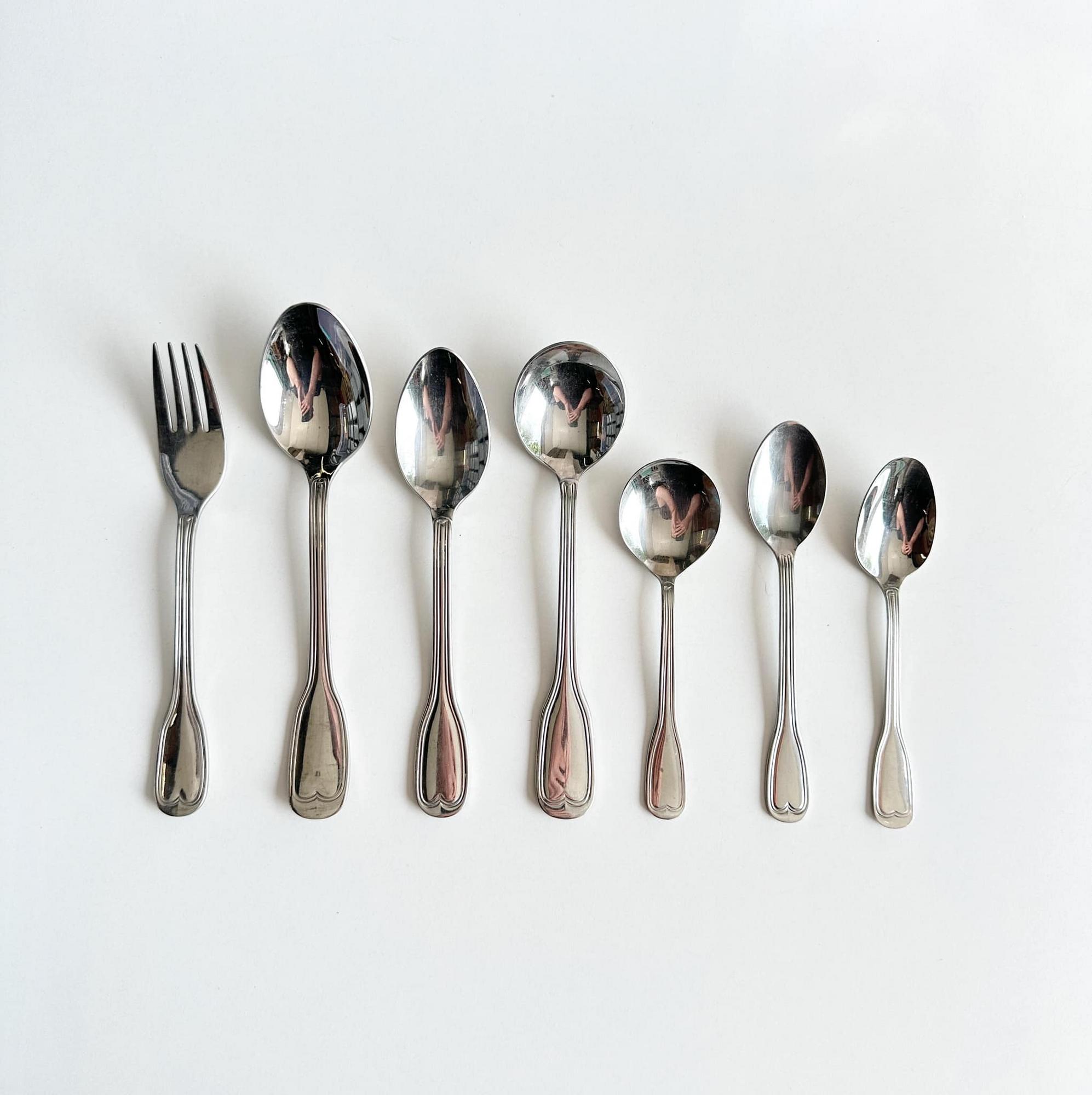 Столові прибори класичний дизайн нерж KL-047