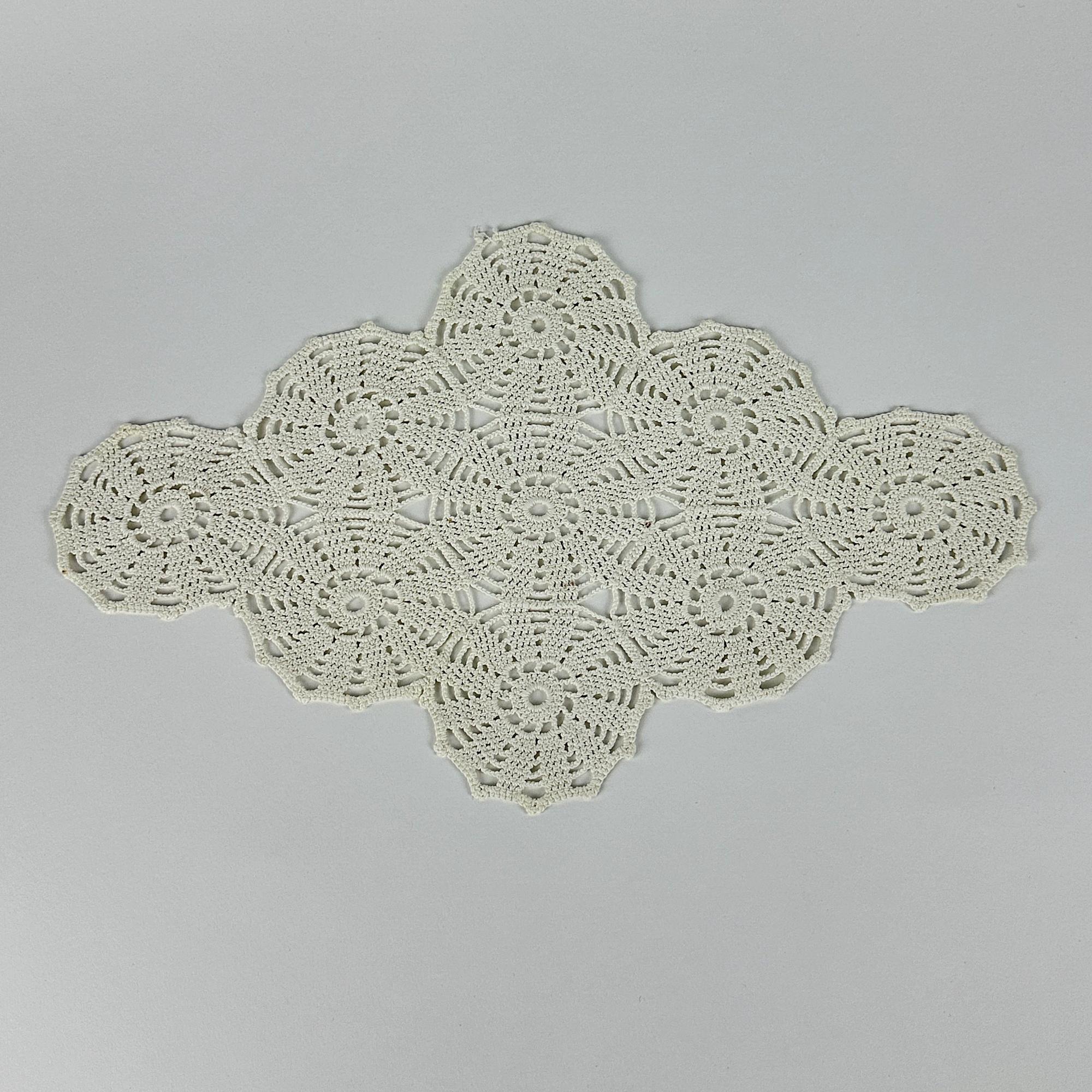 Серветка ромб молочна плетена гачком вінтаж TT-240