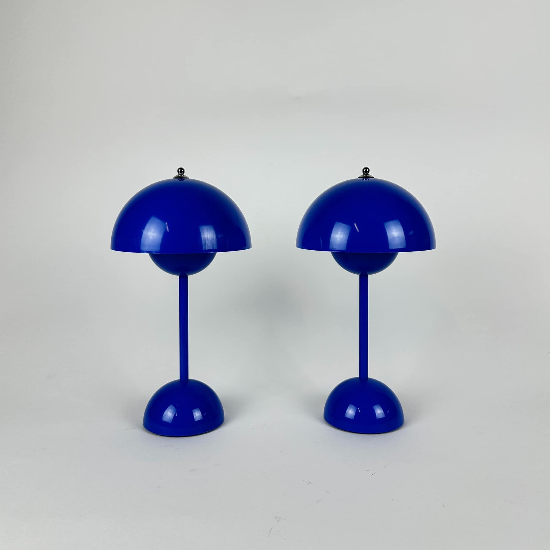 LED-лампа настільна портативна синя пластик LT-292