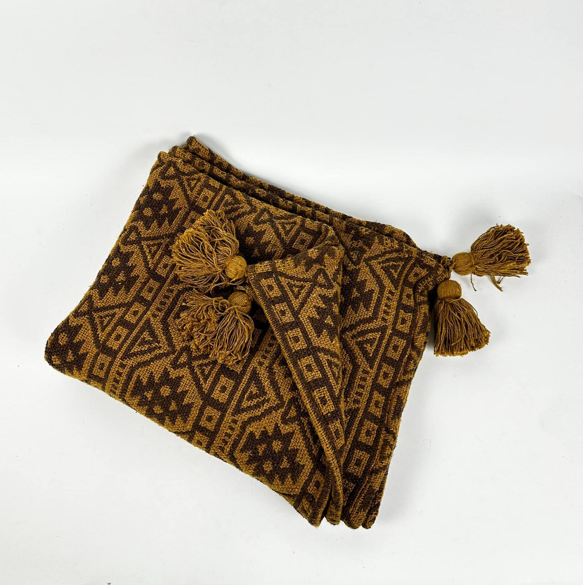 Плед геометричний орнамент гірчичний/кричневий з кутасиками WR-223