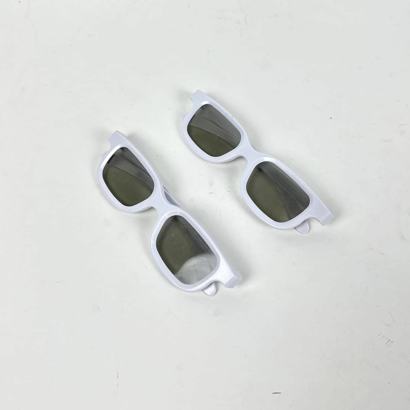 Стереоокуляри білі