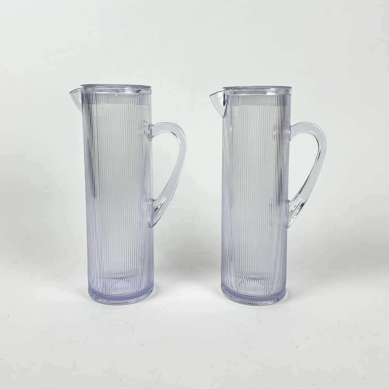 Глечик ребристий прозорий пластик JU-110