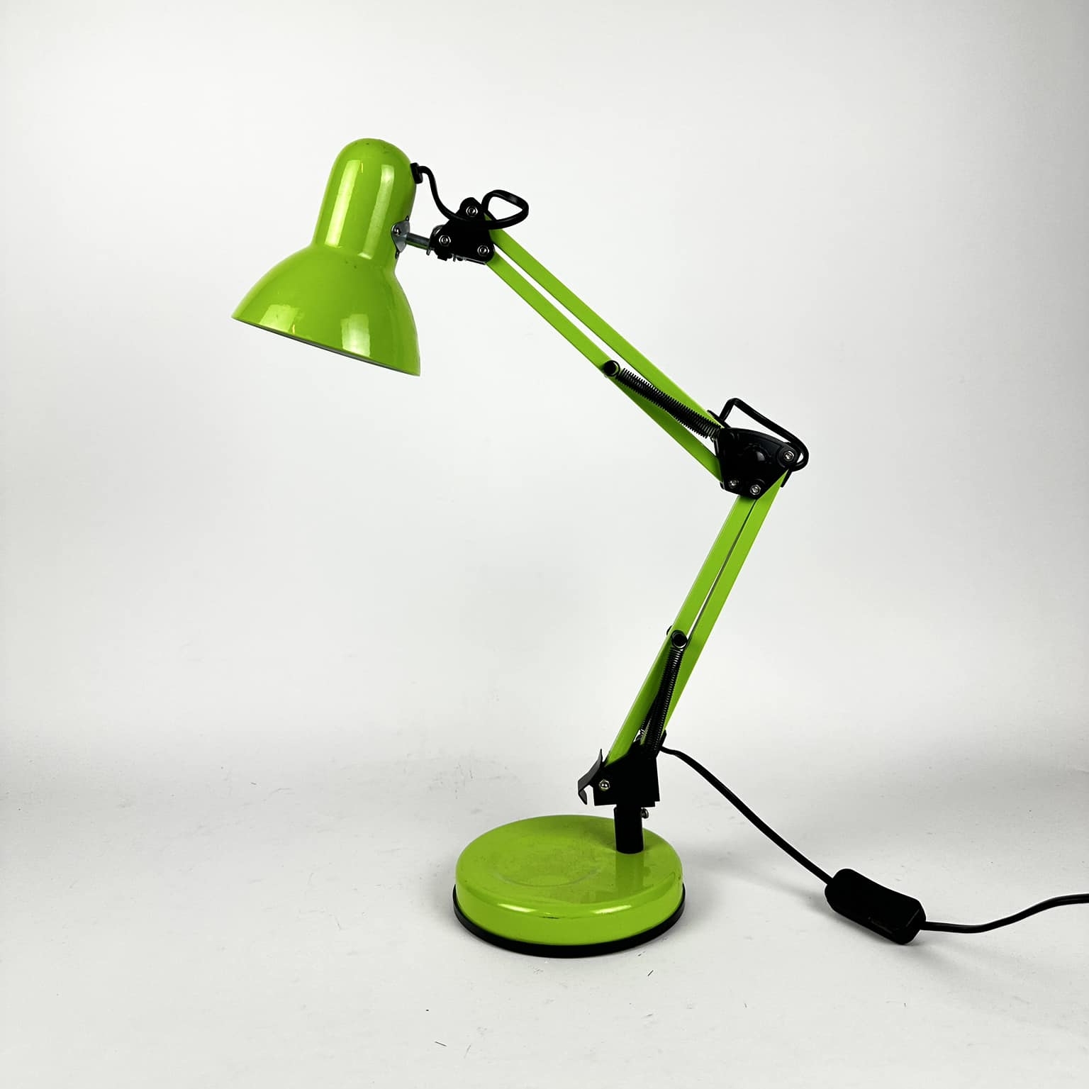 Лампа настільна шарнірна яскраво-салатова LT-299