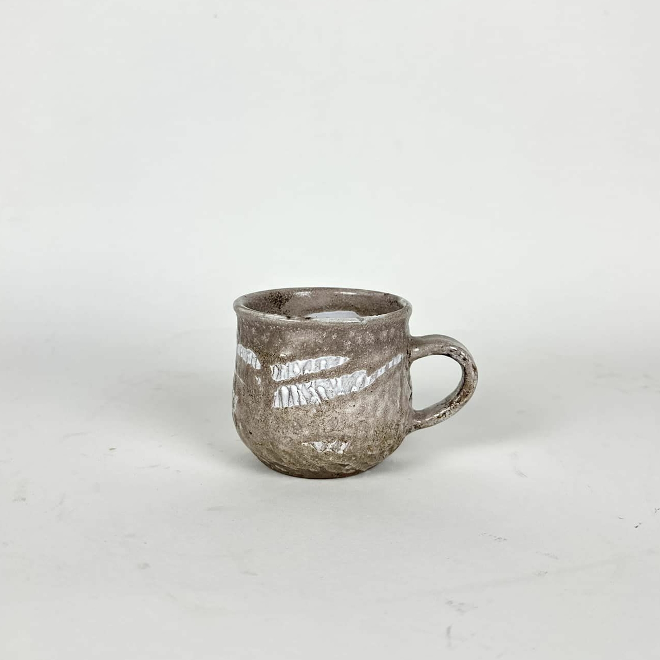 Чашка етно кераміка полива беж/біла EN-163