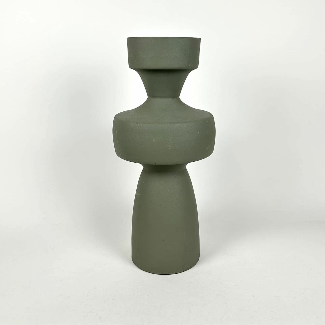 Ваза фігурна сіро-зелена метал VA-522