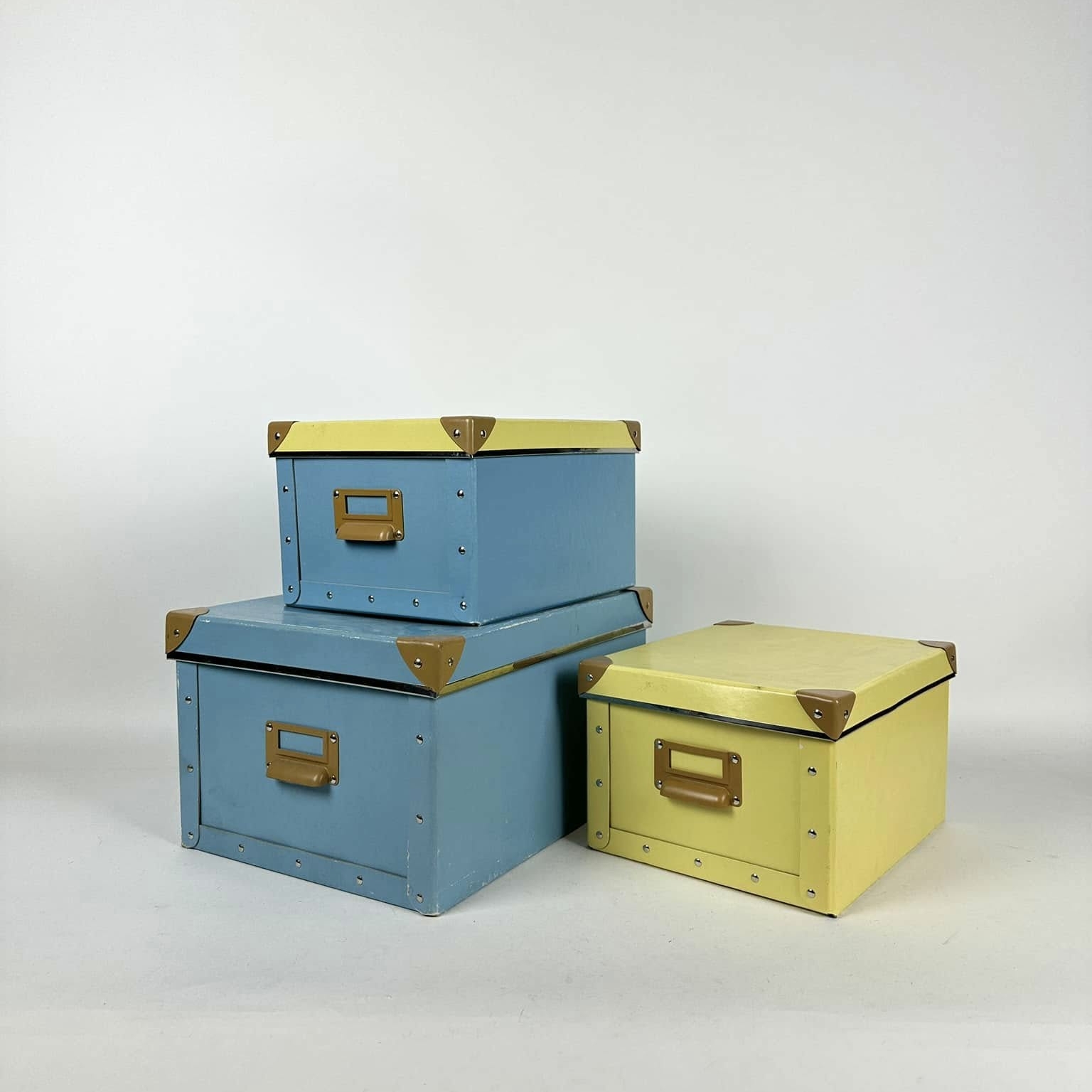 Коробка з кришкою з віконцем для підпису блакитна/жовта картон BX-147