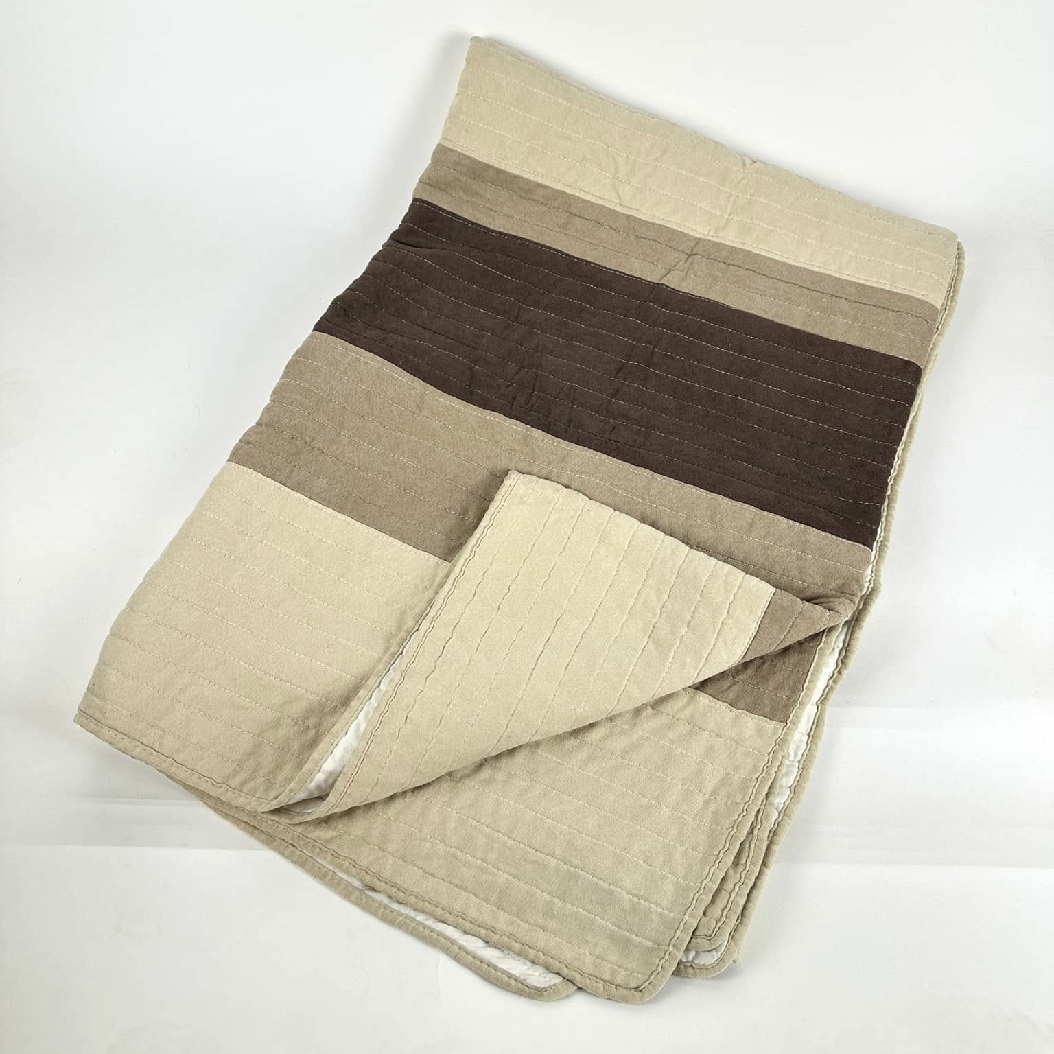 Покривало стьобане беж/коричневий WR-229