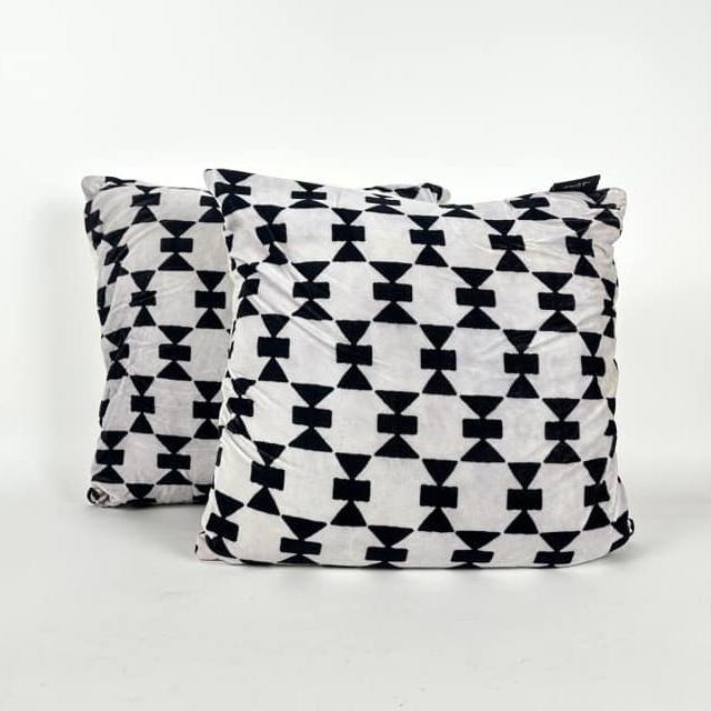 Подушка декоративна чорно-сірий візерунок велюр PW-444