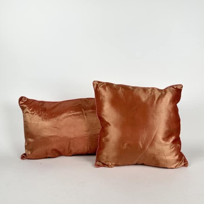Подушка декоративна шовк теракота PW-454