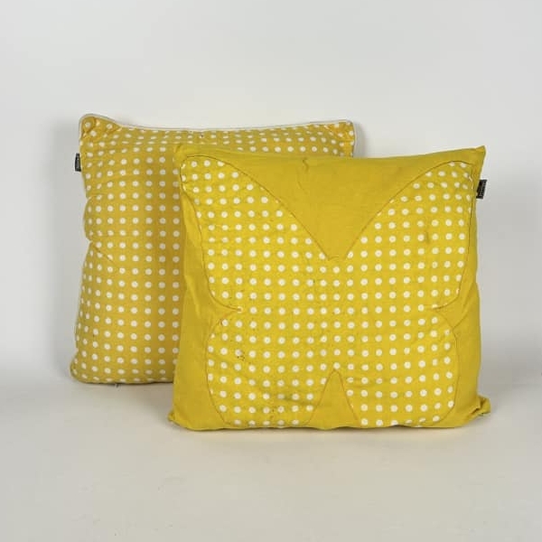 Подушка декоративна жовта в горох аплікація Метелик PW-461