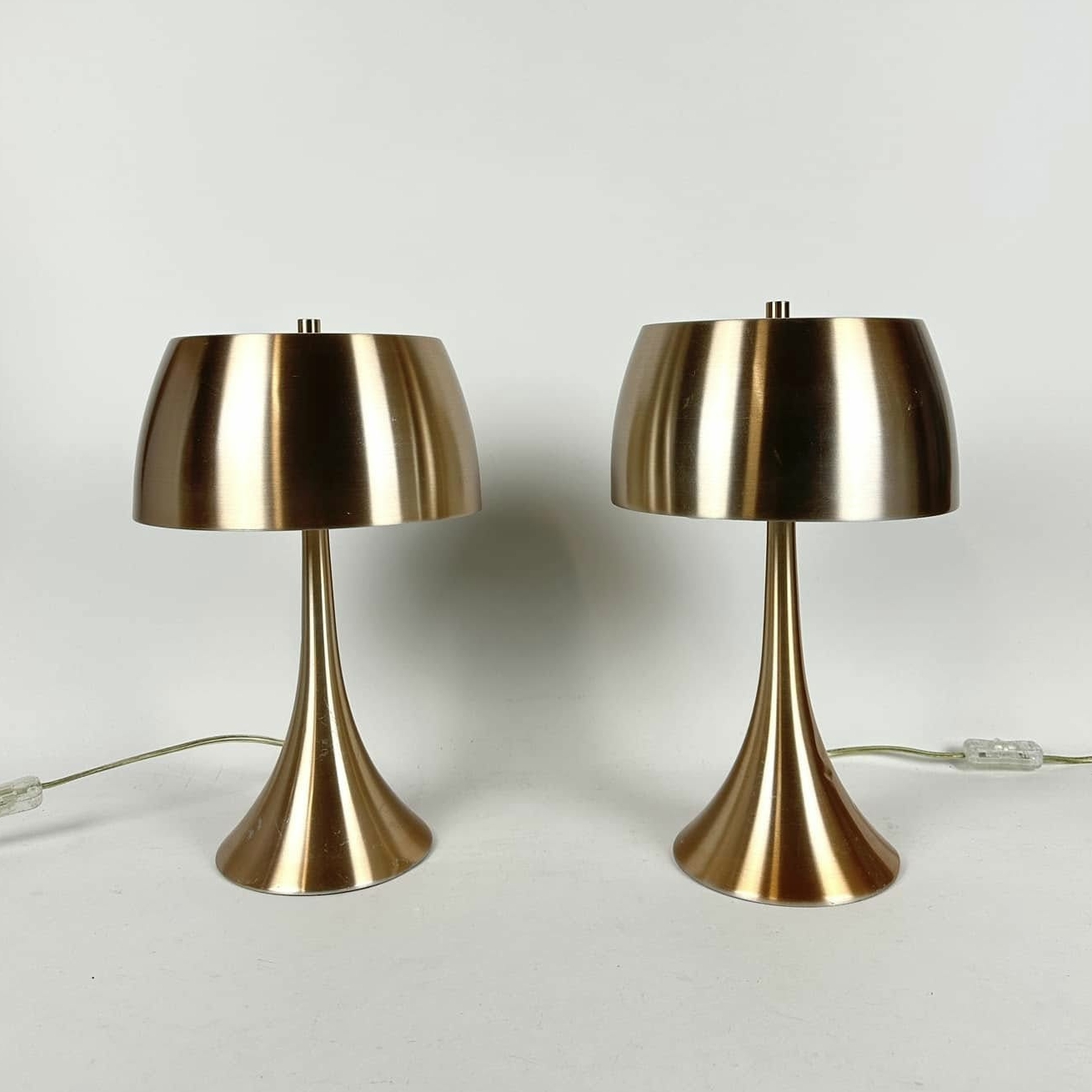 Лампа настільна мідь LT-313