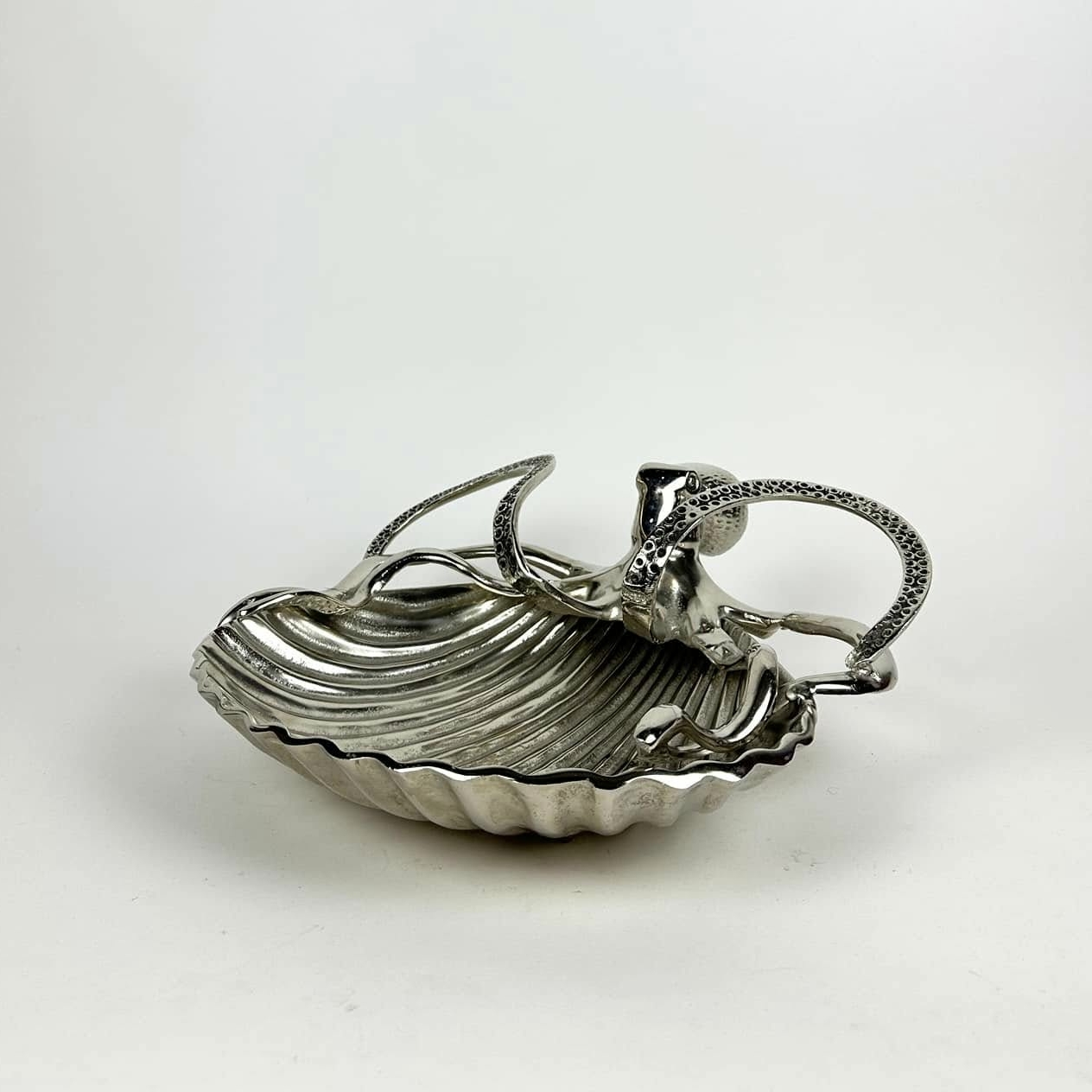 Ваза-чаша / блюдо Мушля з восьминогом сільвер метал VA-530