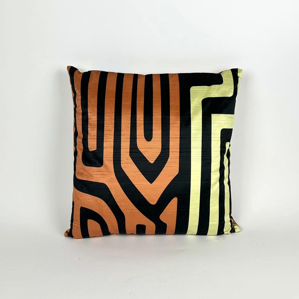 Подушка декоративна Геометрія чорний/оранж/жовтий PW-470