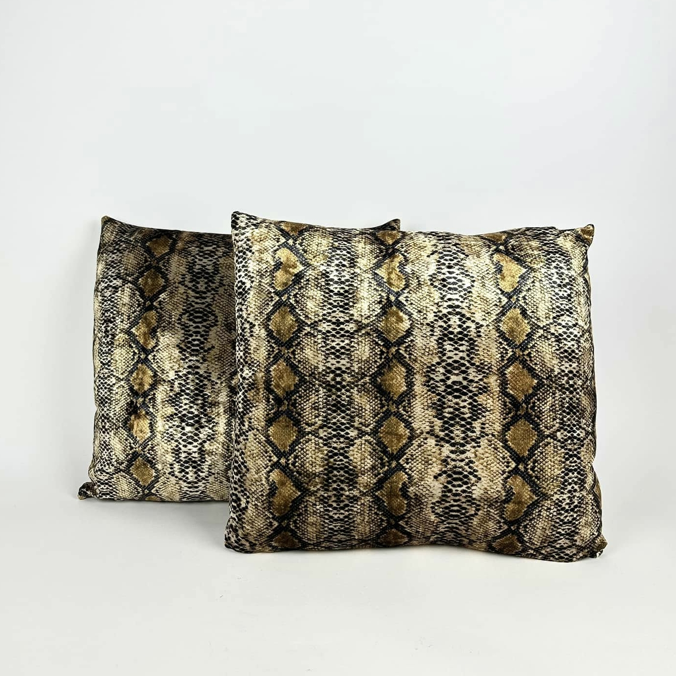 Подушка декоративна принт Шкіра змії PW-472