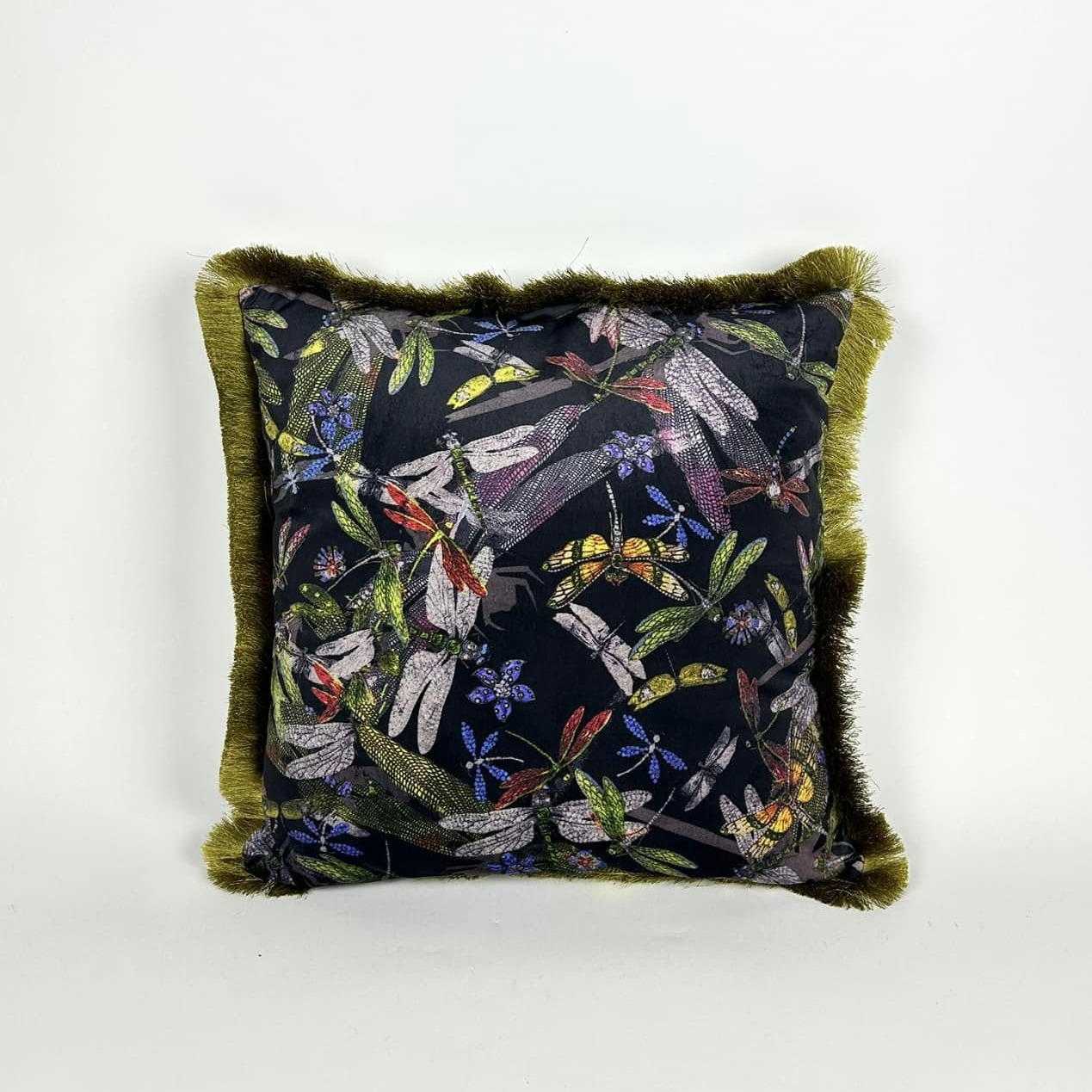 Подушка декоративна Бабки кольорові на чорному зелені китиці PW-474