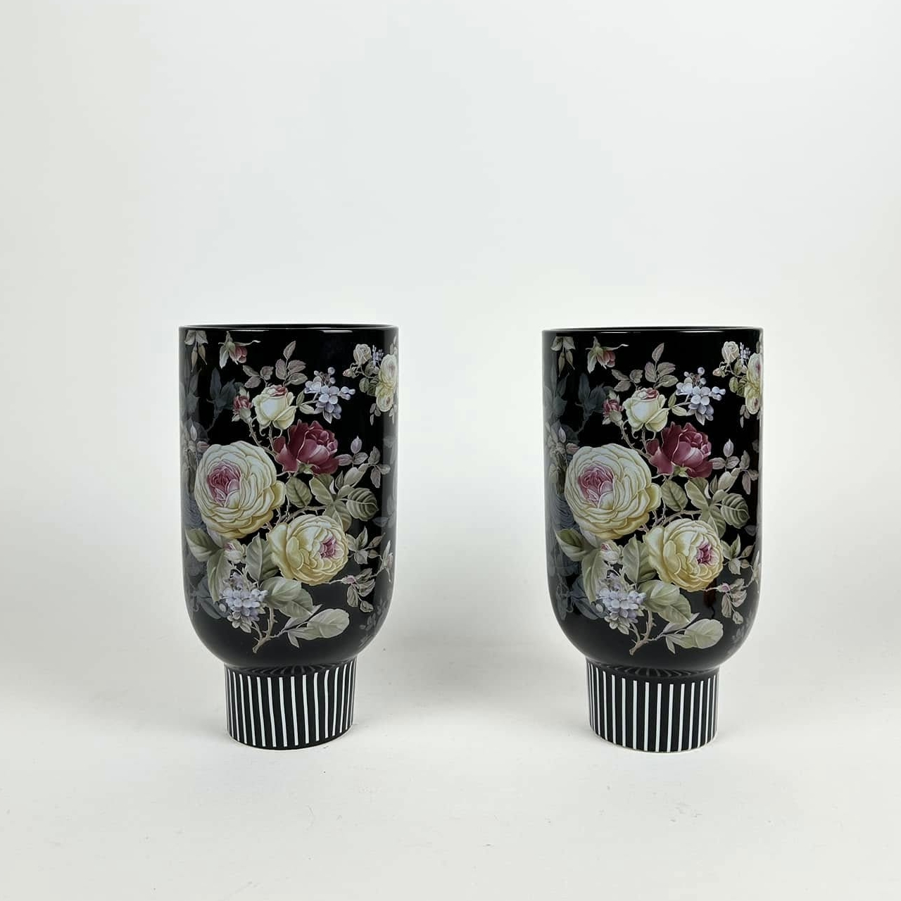 Ваза чорна з друком Троянди скло VA-531