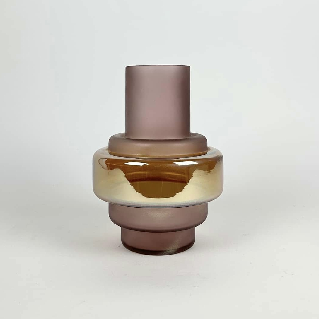 Ваза фігурна фуксія/золото матове скло VA-536