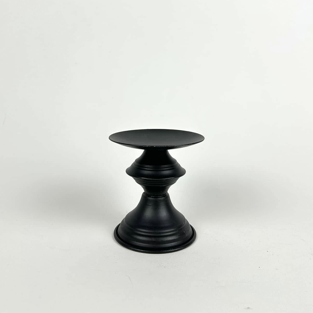 Підсвічник на 1 широку свічку чорний метал CA-191