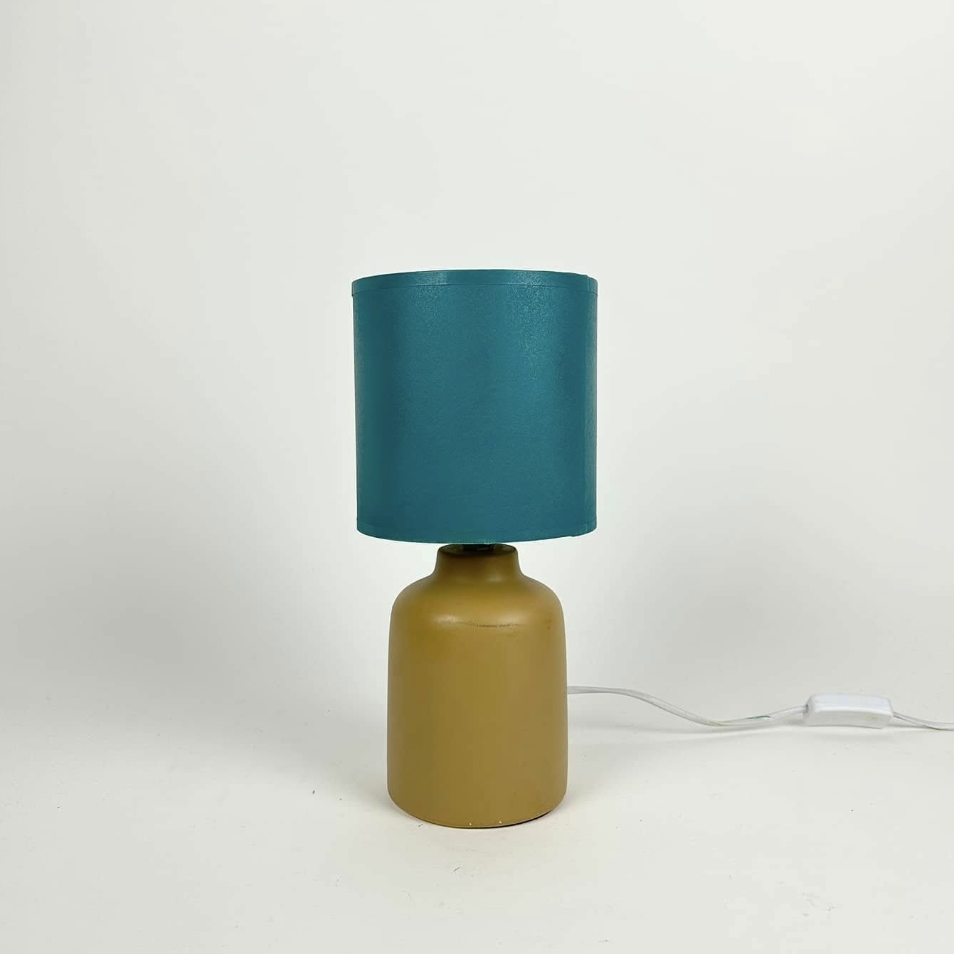 Лампа настільна база охра кераміка абажур смарагдLT-339