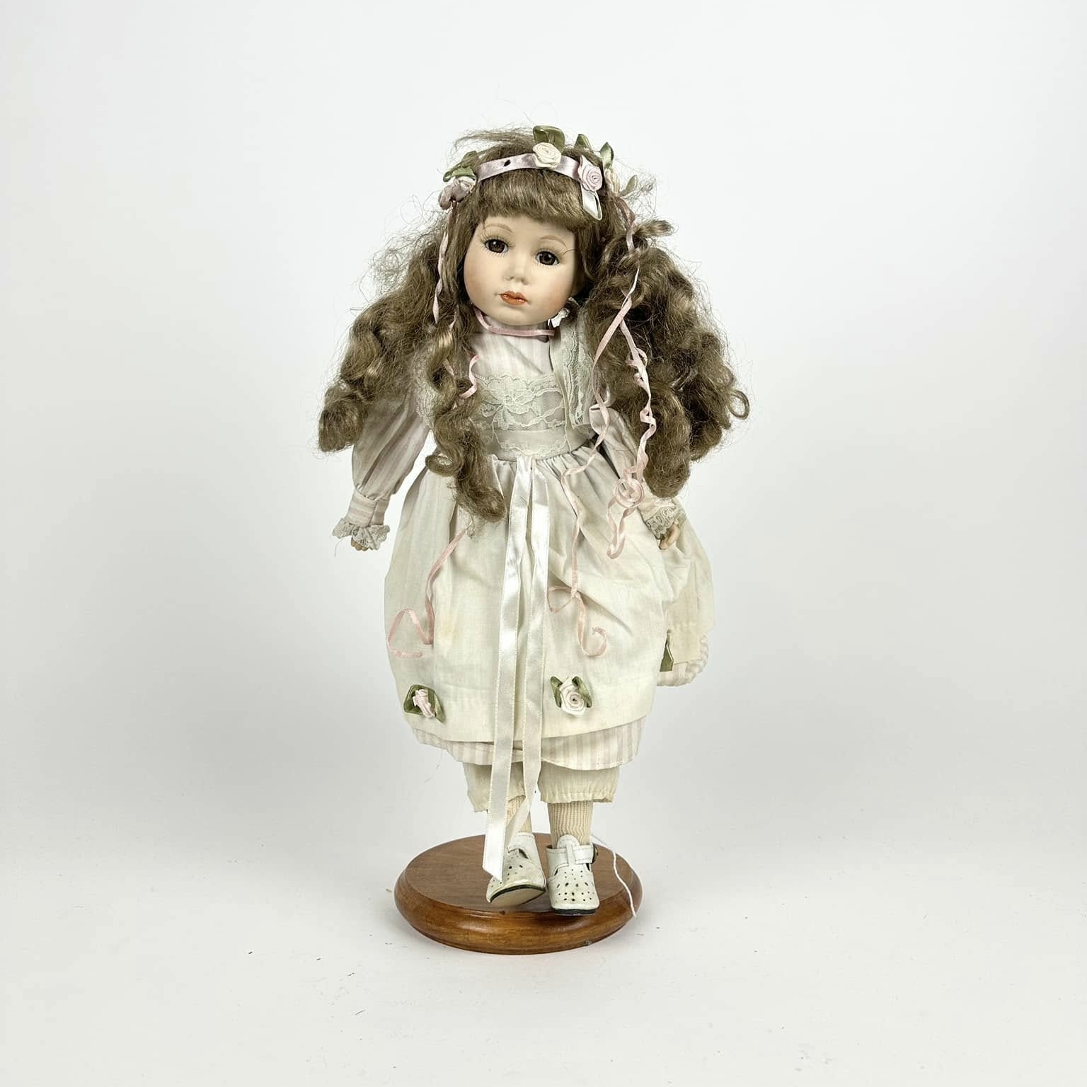 Лялька Дівчинка в бежевій сукні порцеляна/текстиль вінтаж  22