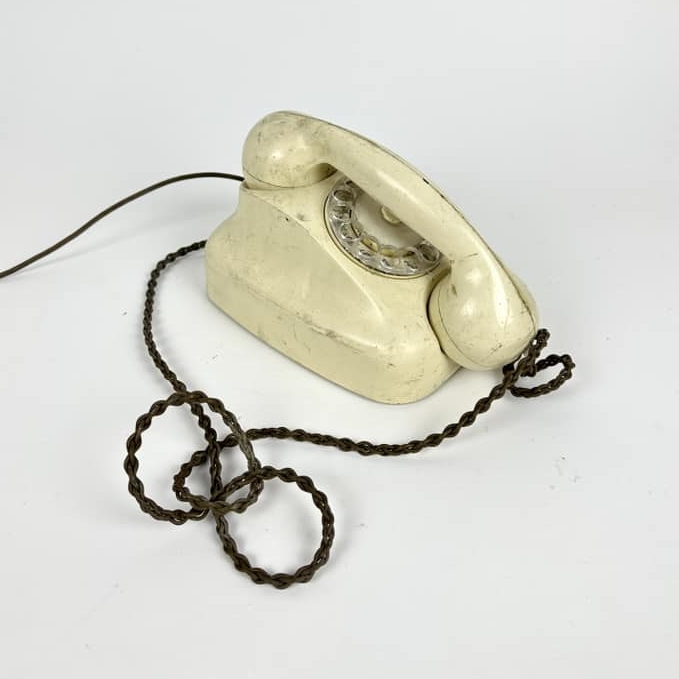 Телефон вершковий старий PH-148