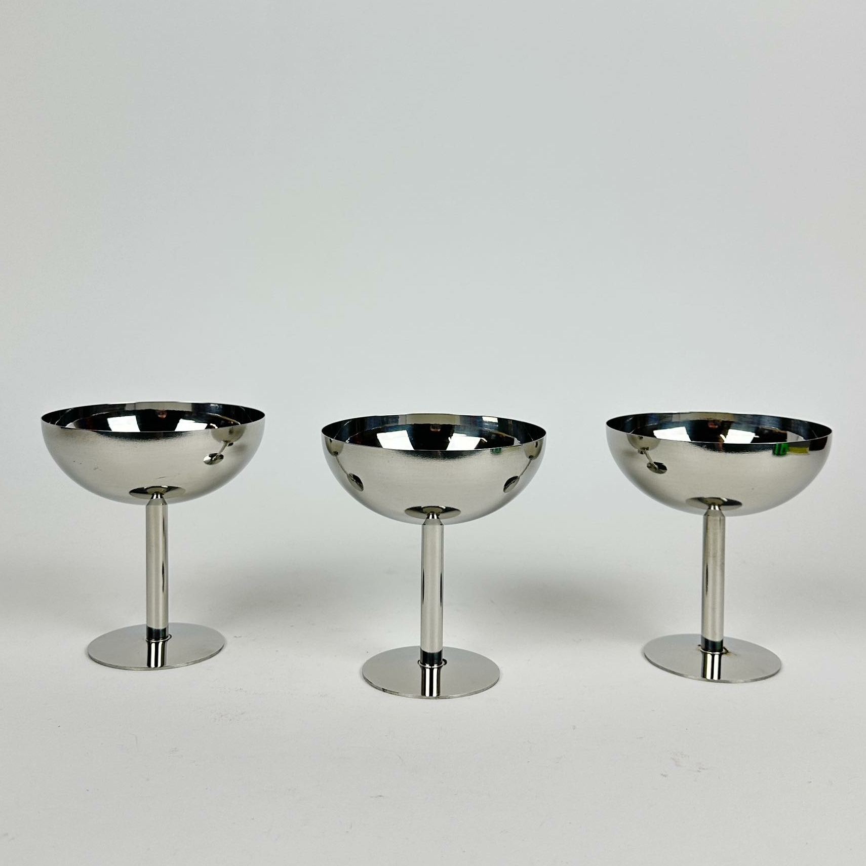 Креманка на високій ніжці нерж сталь FP-050