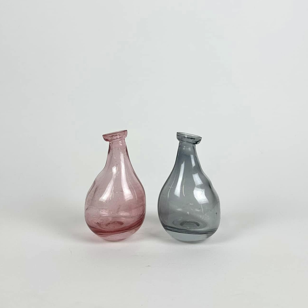Ваза асиметрична мала рожеве/сіре скло VA-587