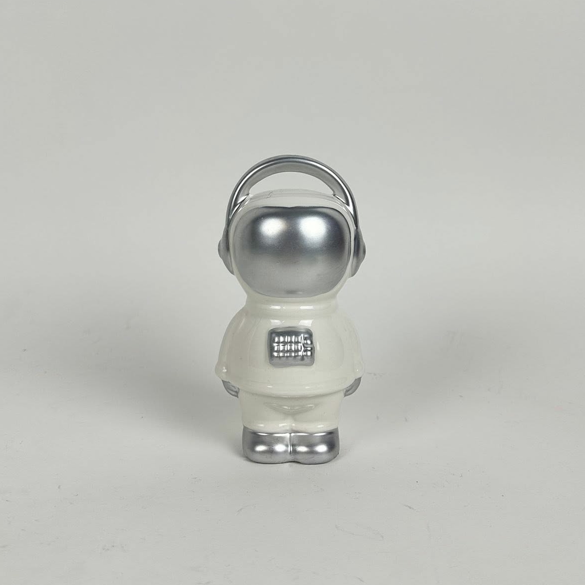 Статуетка Космонавт біло-срібний кераміка DE-674