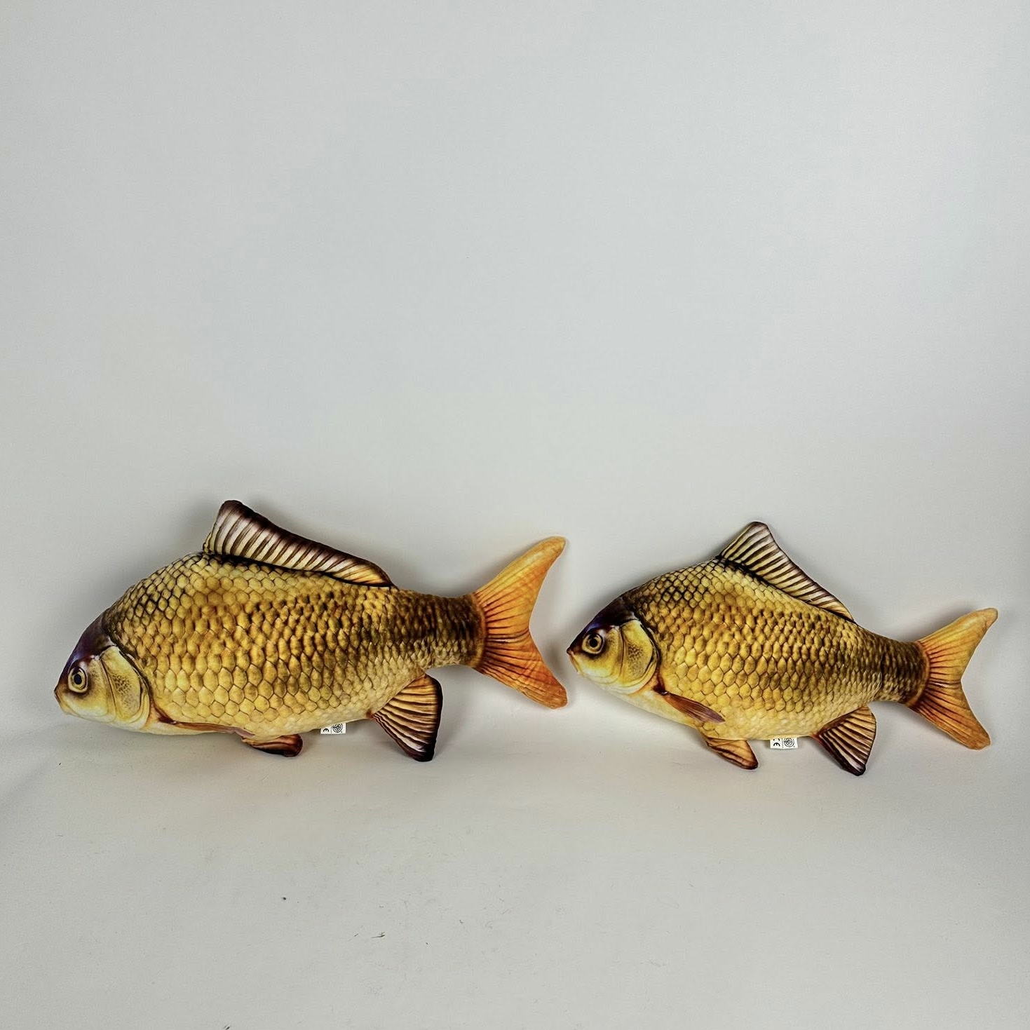 Подушка-іграшка Риба жовта велюр PW-480