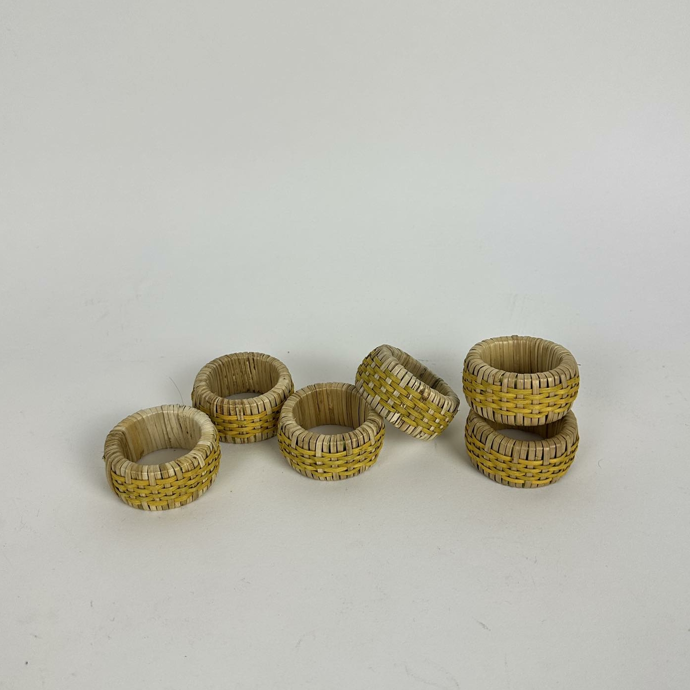 Кільце для серветки плетене ротанг SA-054