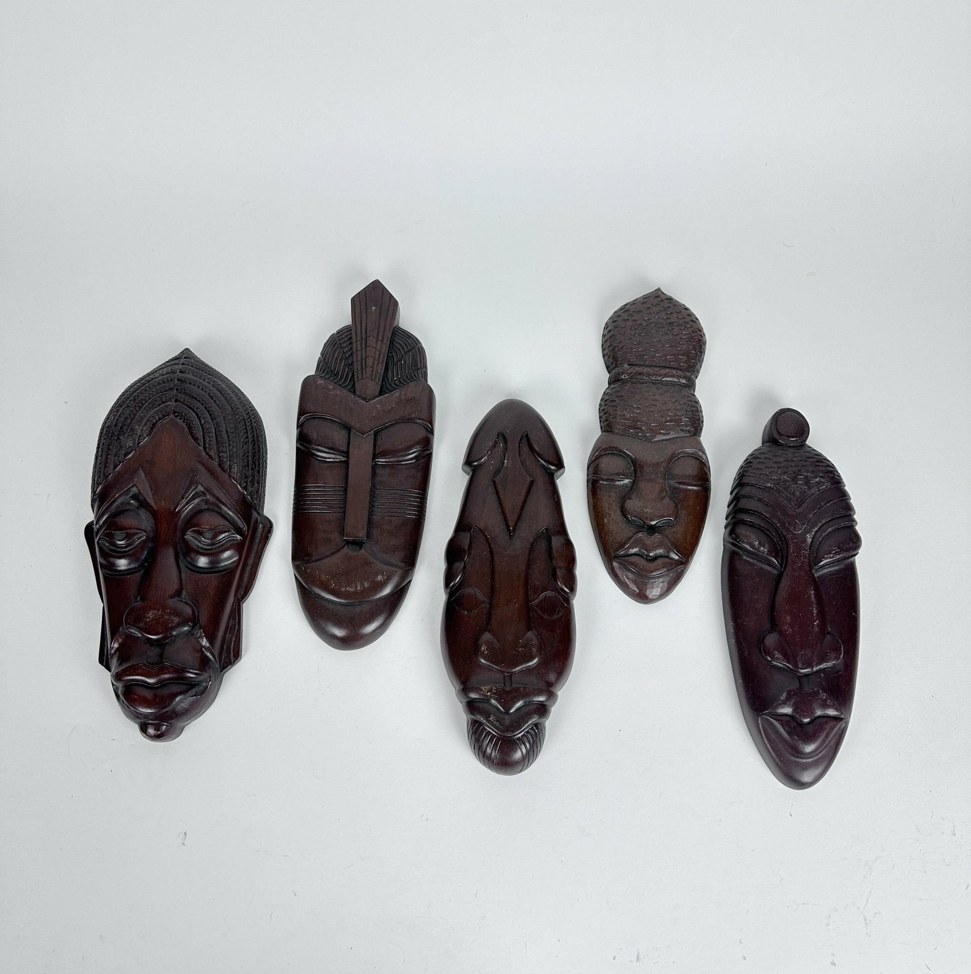 Маска настінна Африка т-дерево WD-108