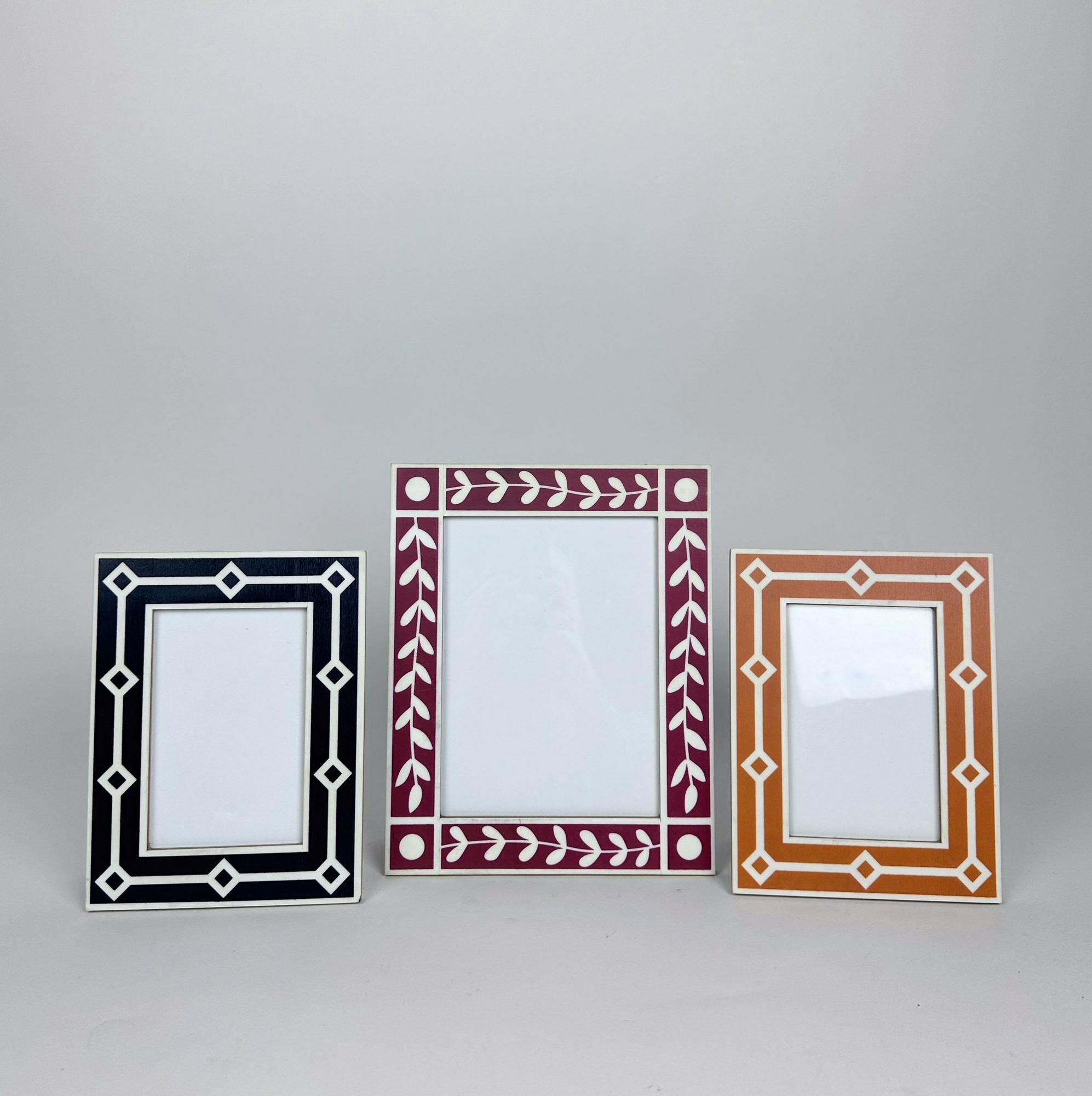 Фоторамка з білим візерунком AR-1225