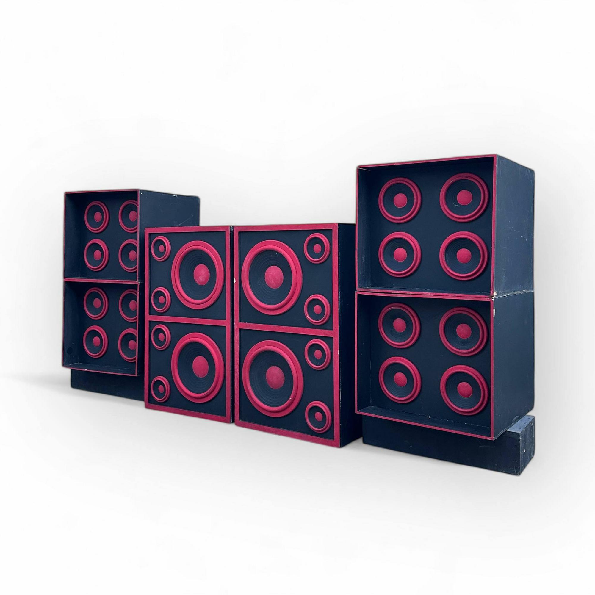 Комплект великих колонок бутафорія чорний/червоний DG-024