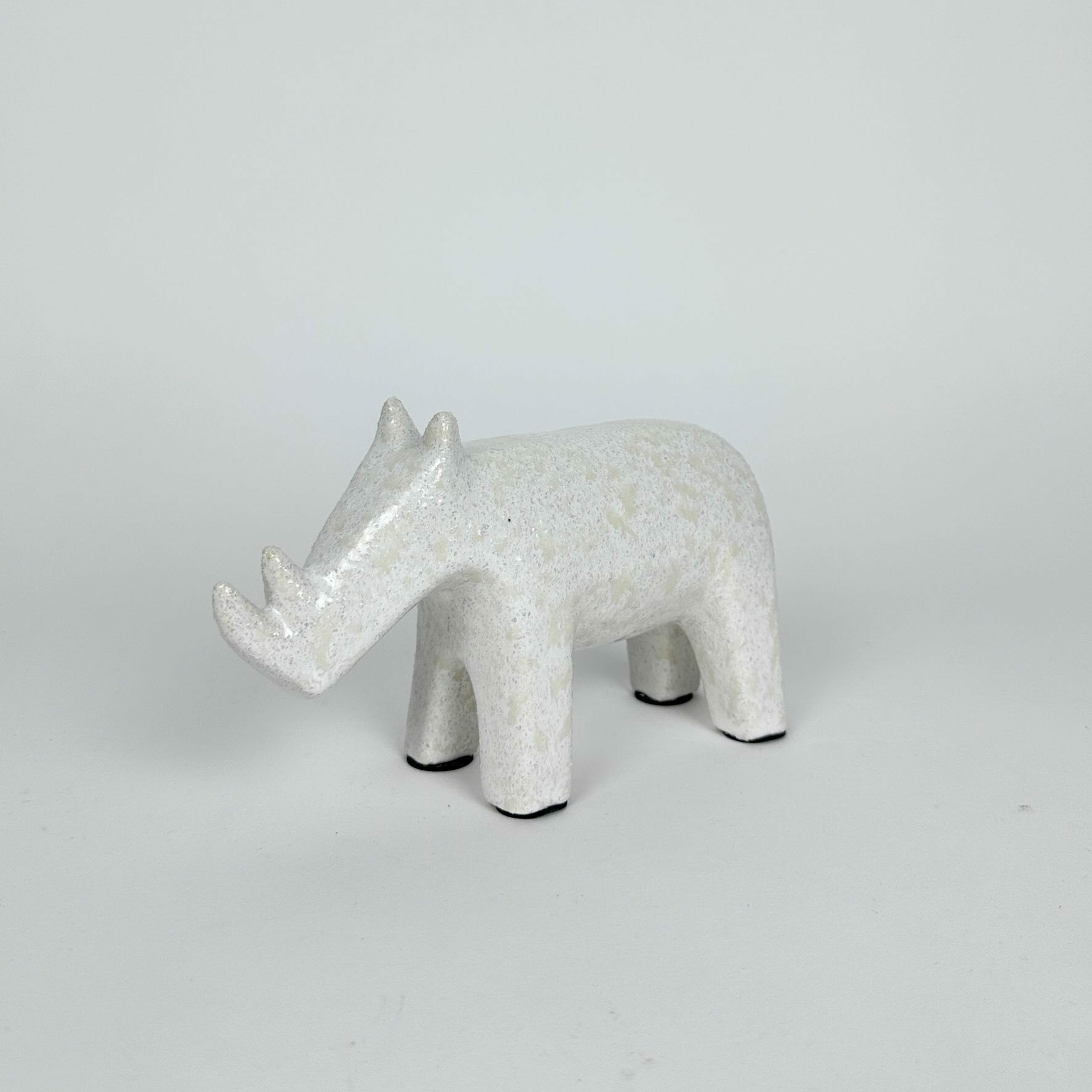 Статуетка Носоріг біло-сірий кераміка DE-696
