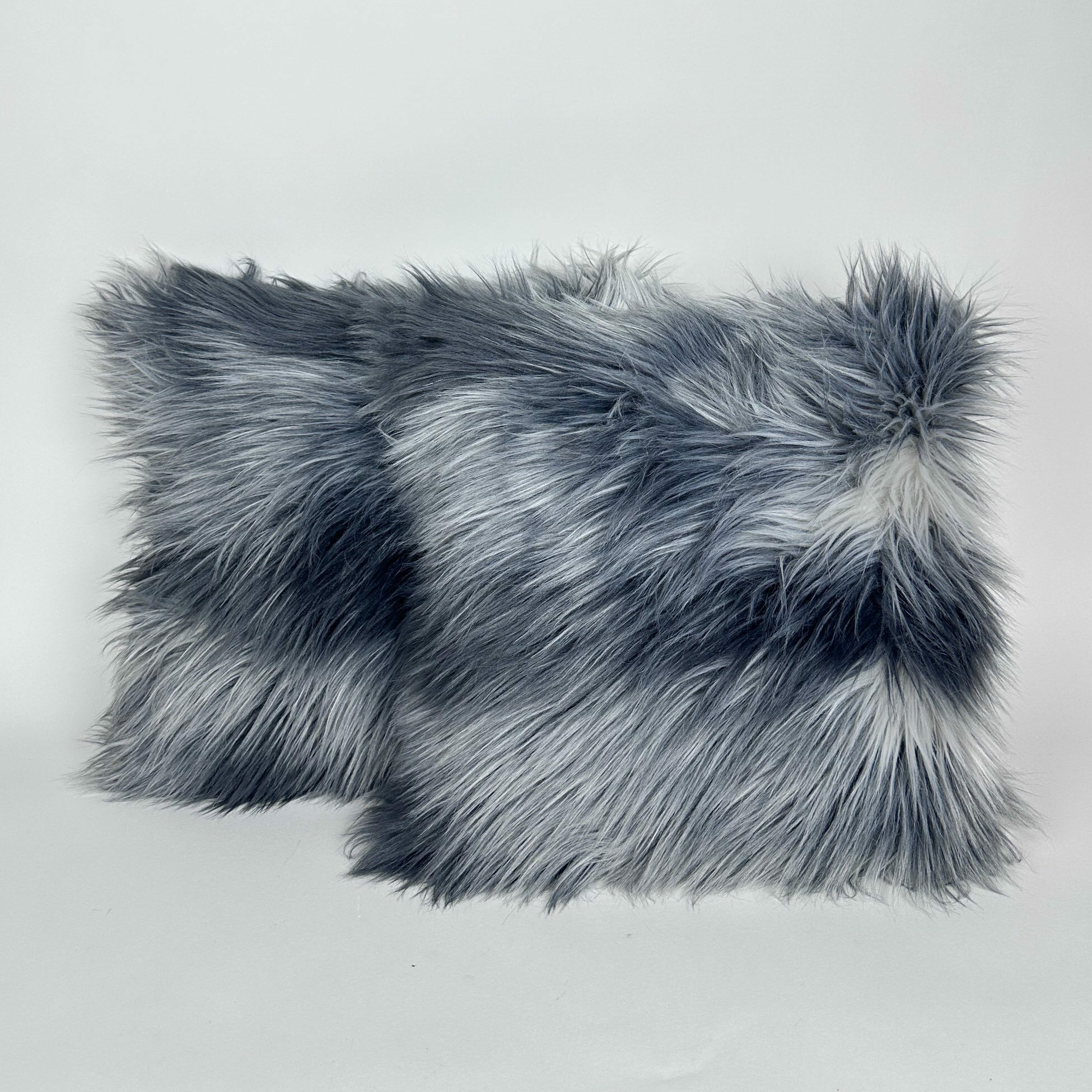 Подушка декоративна темно-сіра штучне хутро PW-492