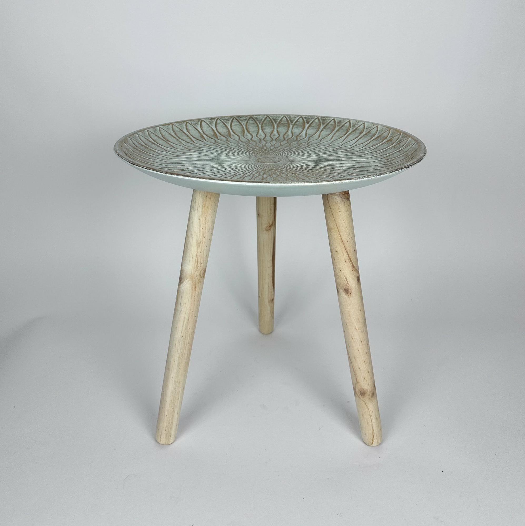 Столик кавовий круглий на 3-х ніжках дерево/різблення TB-894