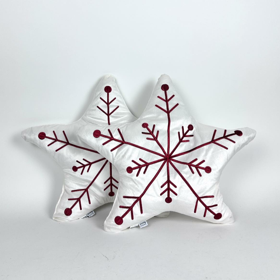 Подушка декоративна зірка біла велюр/вишивка PW-500