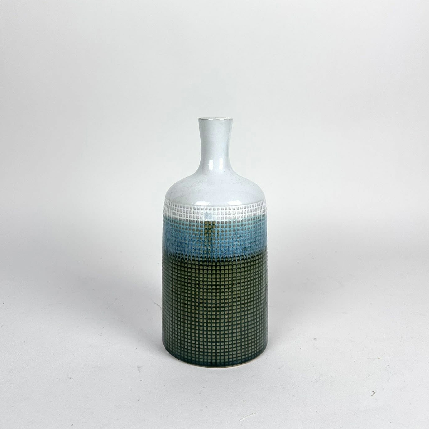 Ваза-пляшка зелено-біла фактура кераміка VA-637