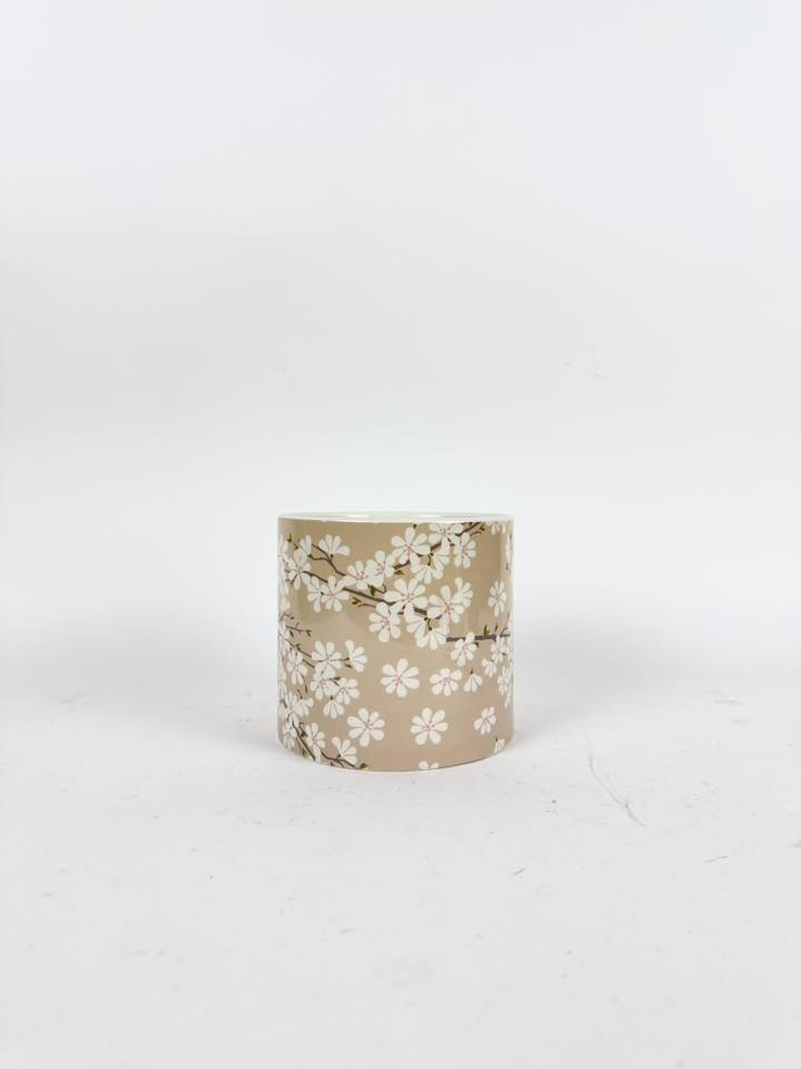 Кашпо беж з квітучими гілками кераміка