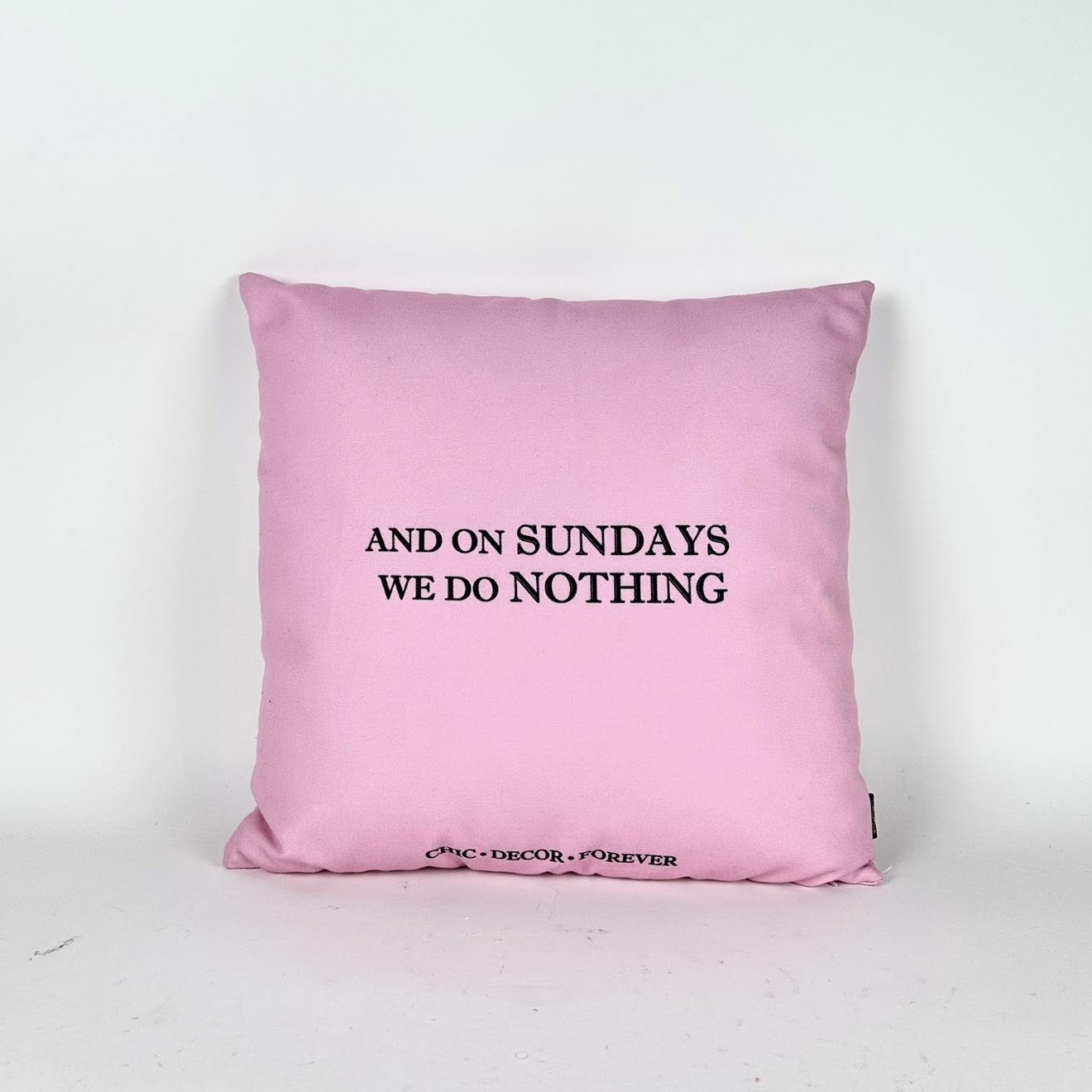 Подушка декоративна з текстом рожева PW-508
