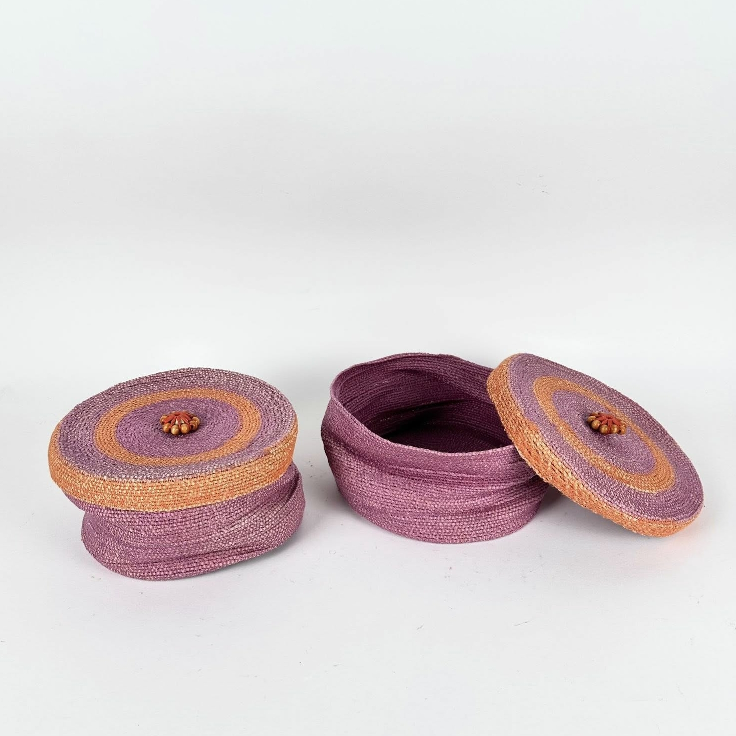 Кошик для дрібничок з кришкою плетений соломка оранж/рожевий BA-183