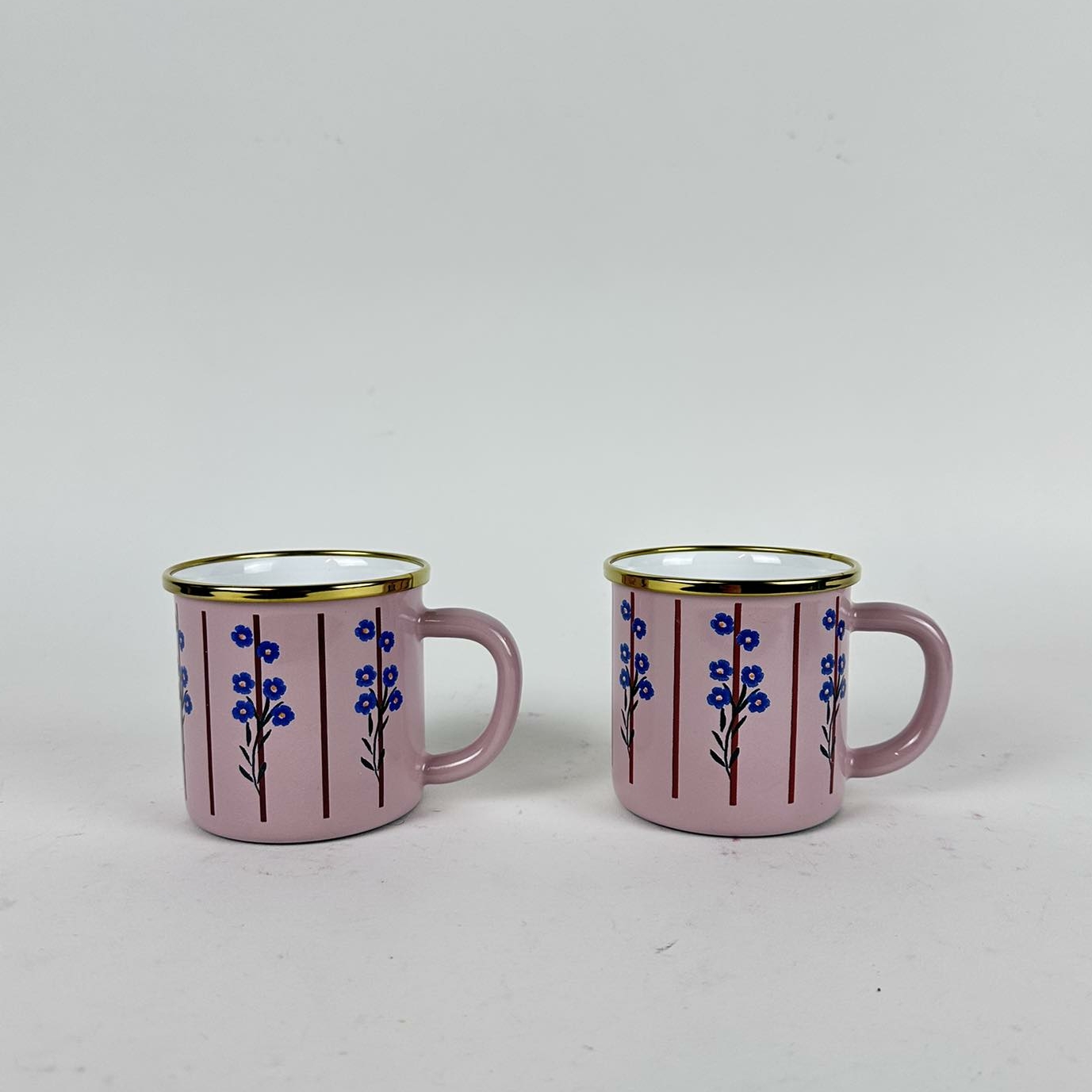 Кружка емальована рожева з синіми квітами TE-199