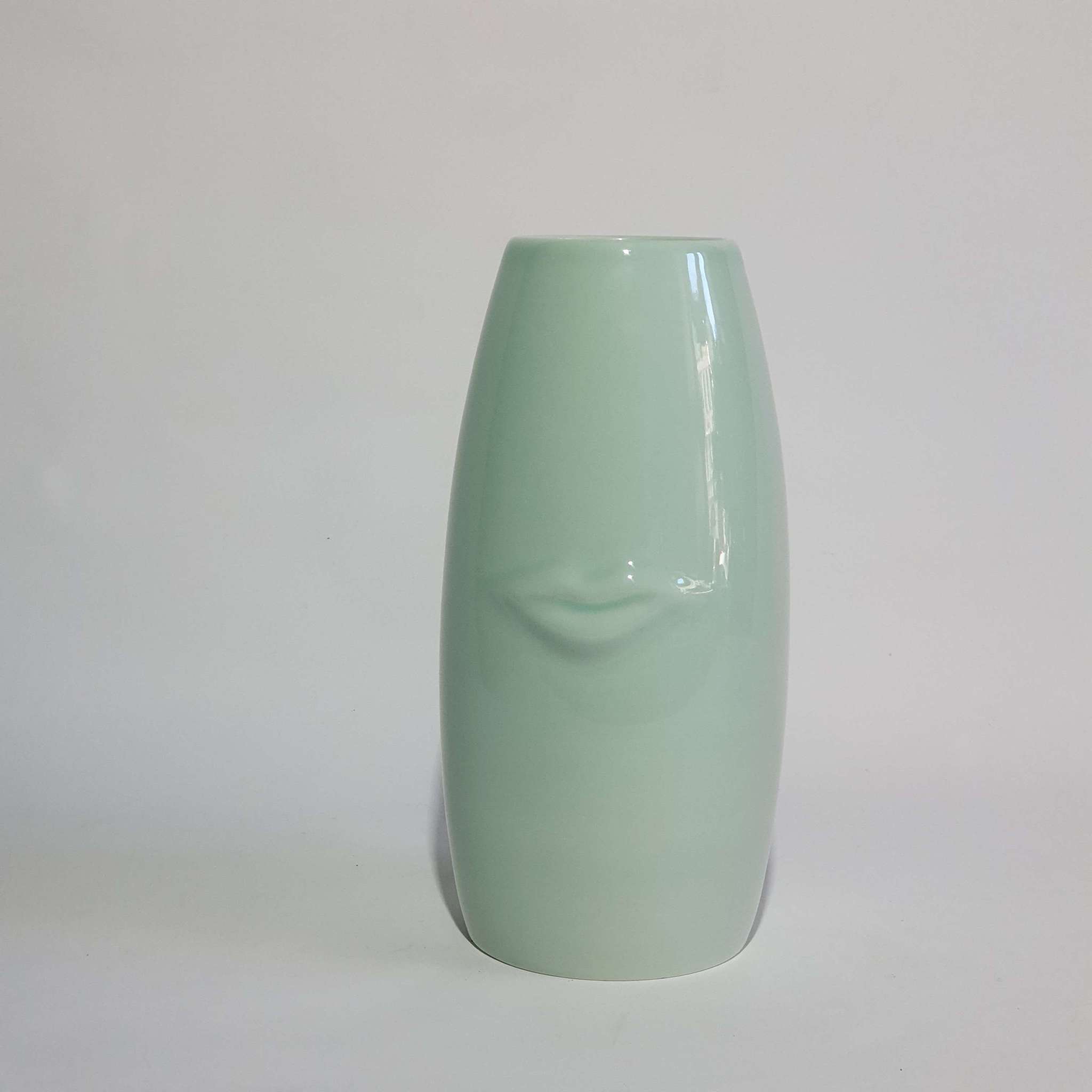 Купить вазы из пластика ТМ Альтернатива - от производителя оптом и в розницу