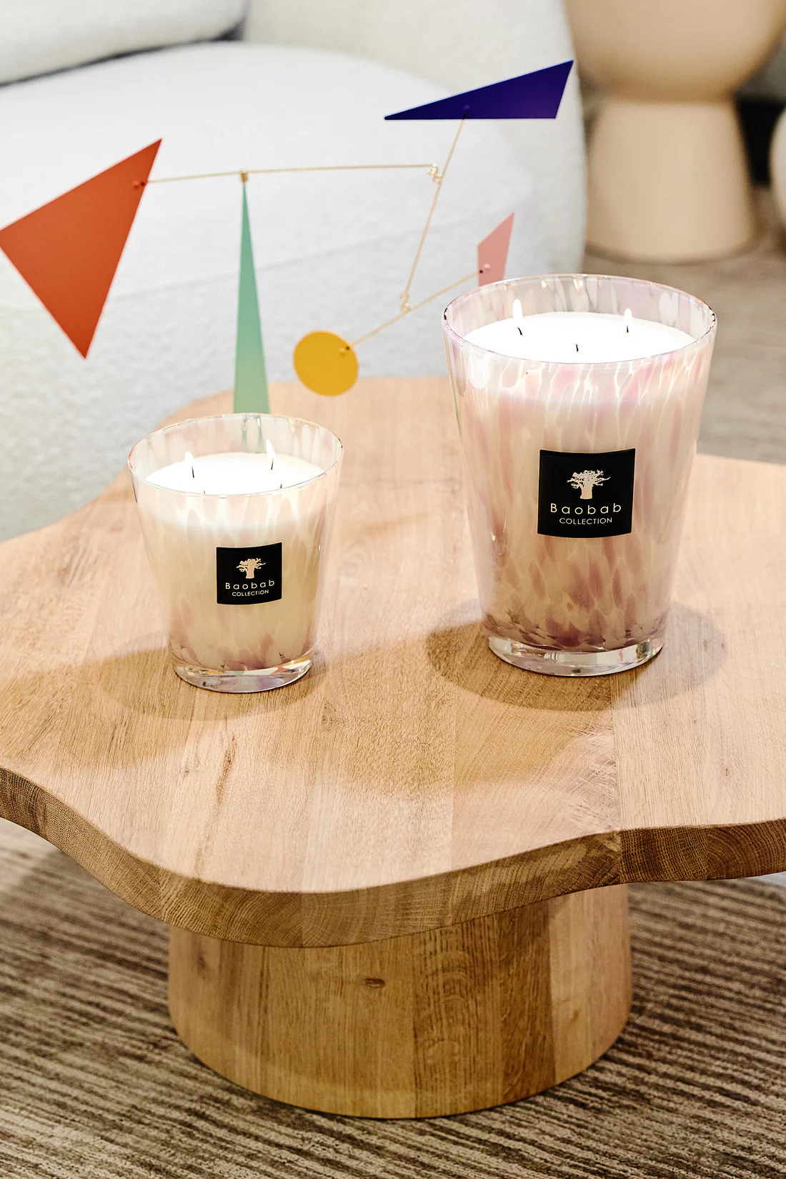 BAOBAB Свеча ароматическая White Pearls из коллекции The Pearls: белый мускус, жасмин