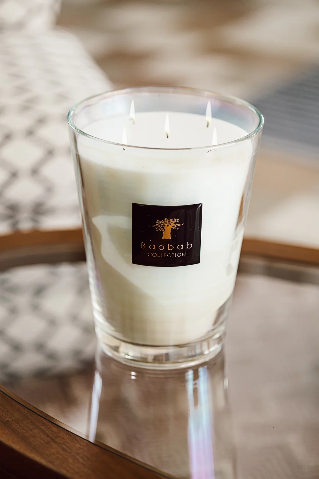 BAOBAB Свеча ароматическая Madagascar Vanilla из коллекции All Seasons: франжипани, ваниль