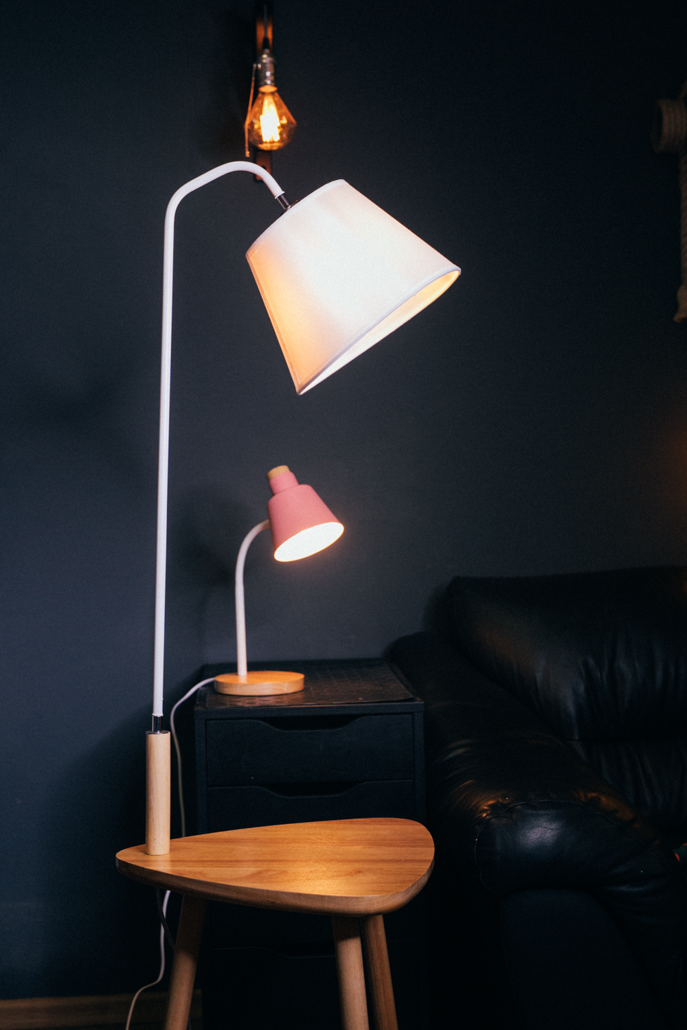 Напольный дизайнерский деревянный светильник из дерева