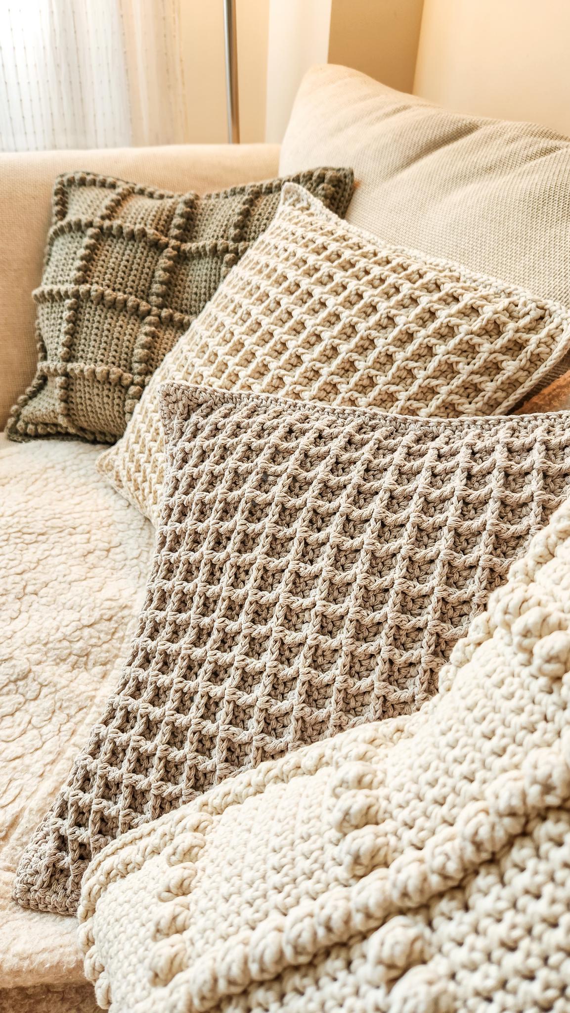 Мастер-класс: подушки из старых свитеров