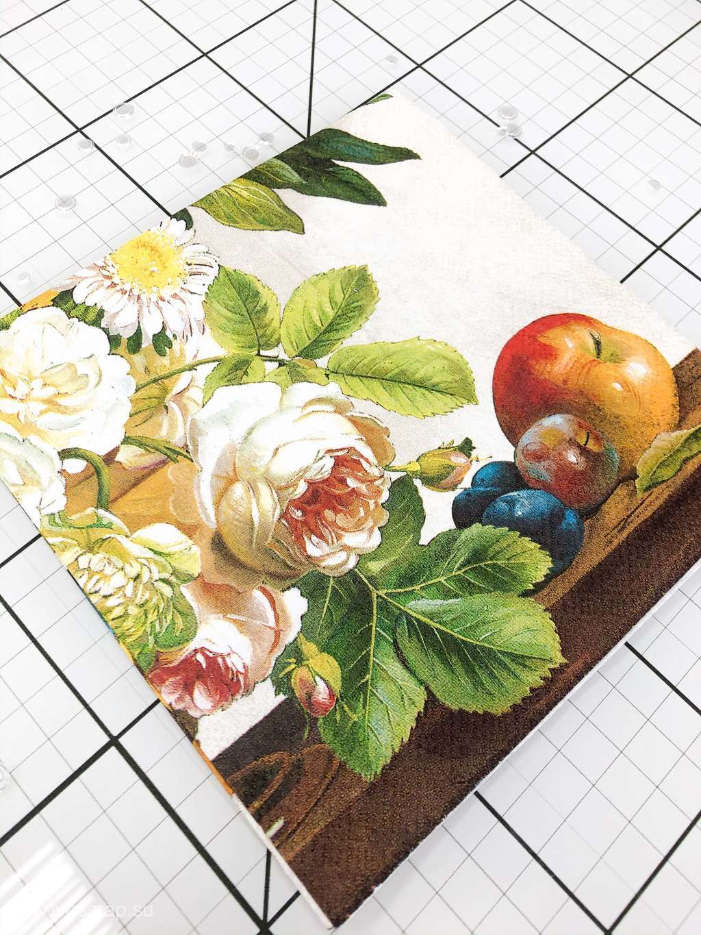 Салфетка "Розы и яблоки" 33*33 см